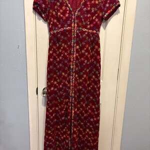 COUTURE Vintage 1970s Futura of New York Floral velvet Maxi Gown